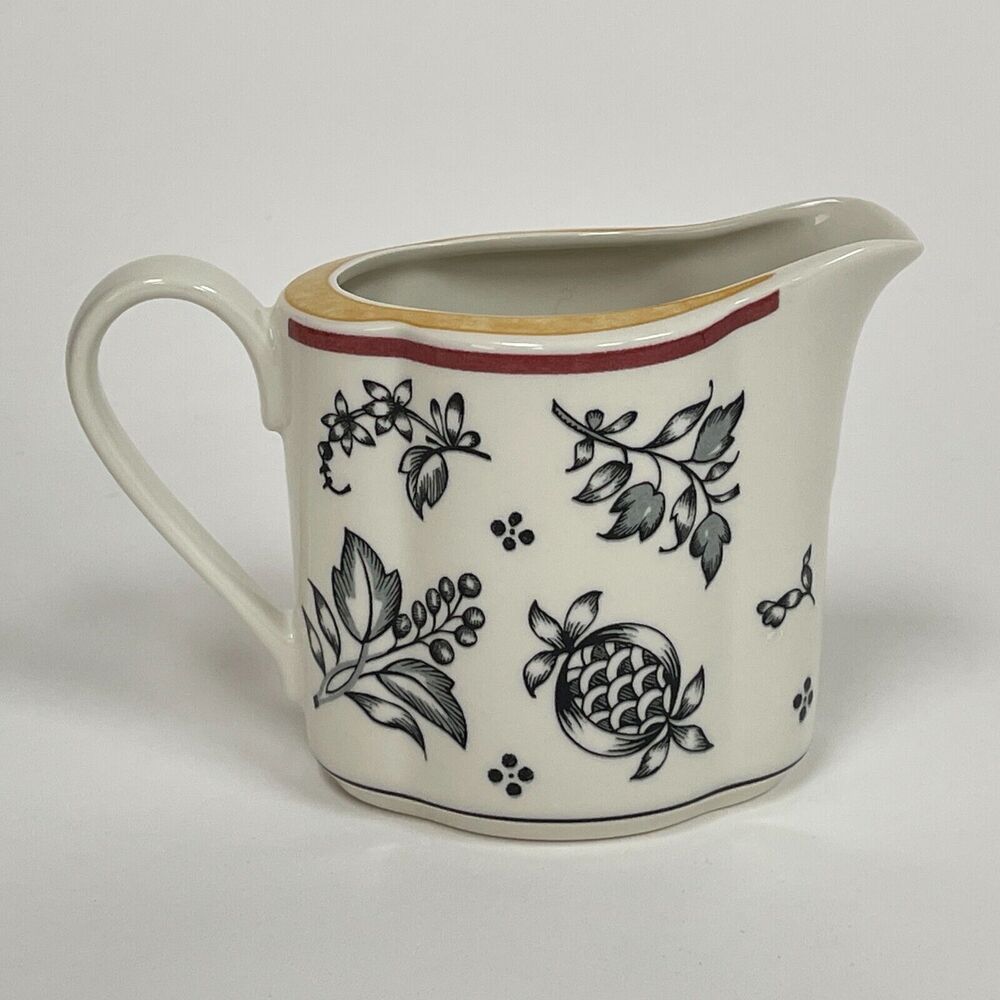 Villeroy & Boch Simla Switch Plantation Creamer Leaves Floral 3‎ 3/8"
